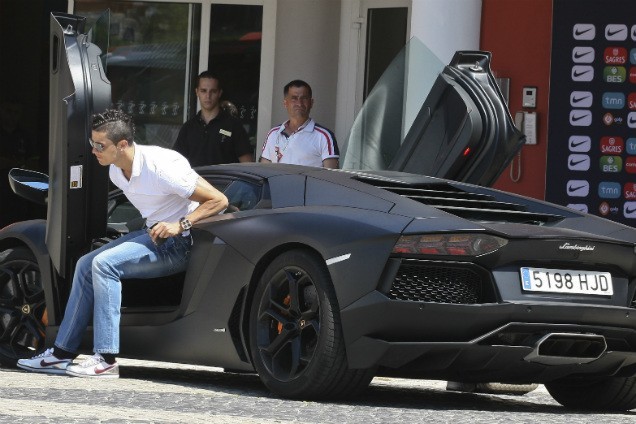 Si&ecirc;u xe Lamborghini Aventador LP700-4 Batman