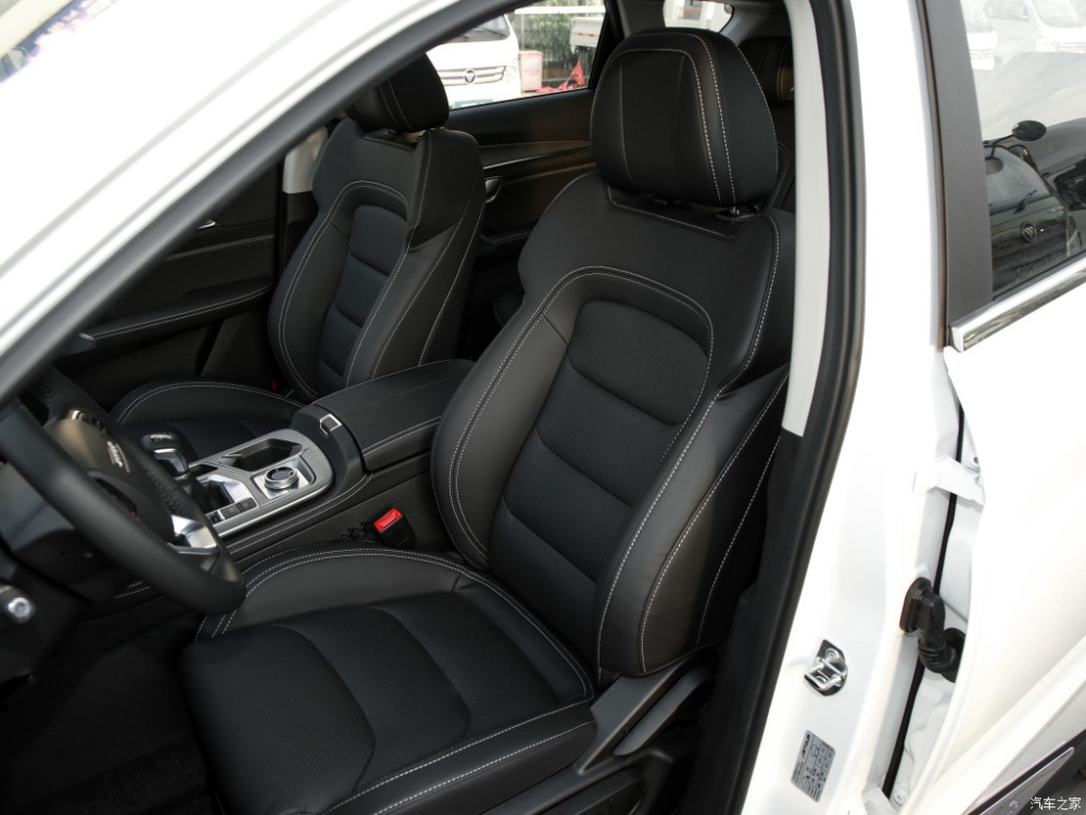 Ghế ngồi ph&iacute;a trước của Jetour X70 Plus
