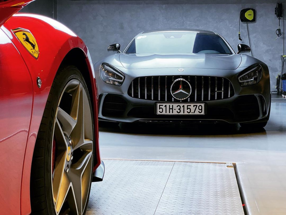 Còn biển số 51H-315.79 là của siêu xe Mercedes-AMG GT R Còn biển số 51H-315.79 là của siêu xe Mercedes-AMG GT R