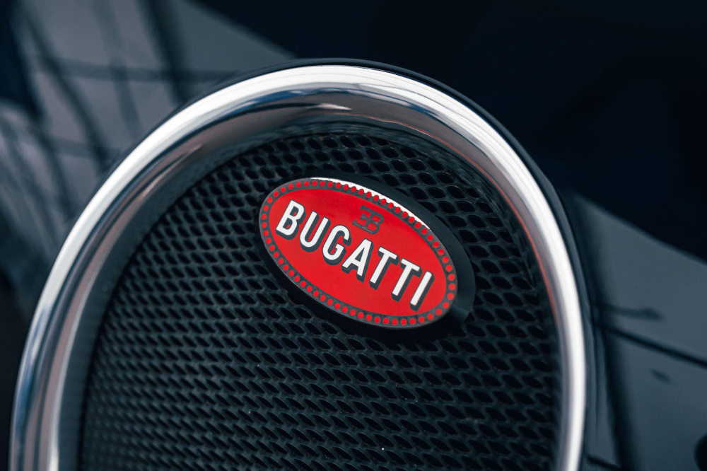 Huy hiệu Bugatti có mang những ý nghĩa thú vị