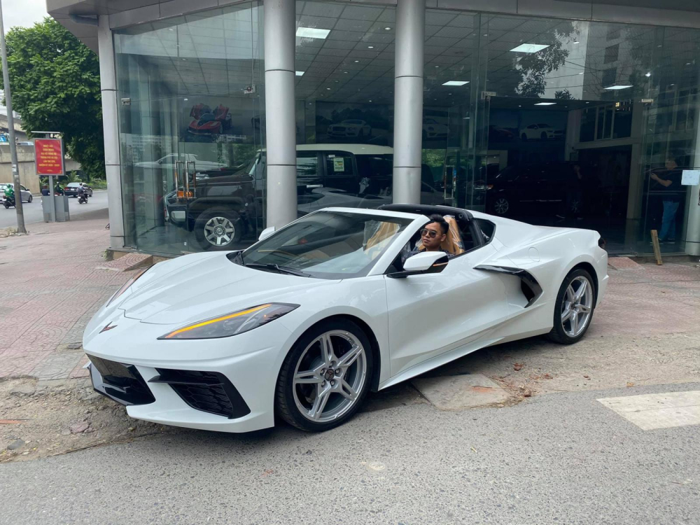 Mức gi&aacute; b&aacute;n của chiếc Chevrolet Corvette thế hệ thứ 8 kh&ocirc;ng được tiết lộ