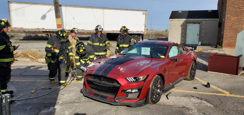 Chiếc ord Mustang Shelby GT500 n&agrave;y thực ra l&agrave; xe thử nghiệm