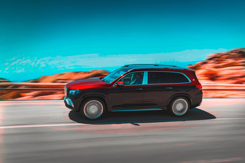 B&ecirc;n sườn&nbsp;của&nbsp;Mercedes-Maybach GLS 2021