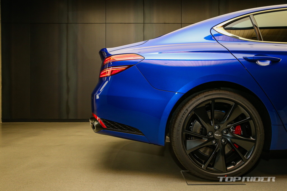 Genesis G70 2021 c&oacute; cả chế độ Drift