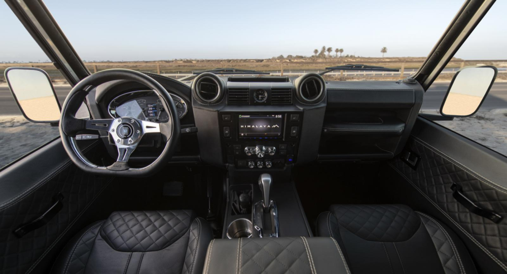 Bố cục nội thất của&nbsp;Land Rover Defender Summit Series