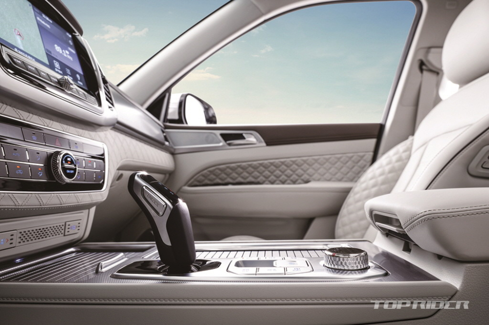 SsangYong Rexton 2021 được bổ sung cần số điện tử SsangYong Rexton 2021 được bổ sung cần số điện tử