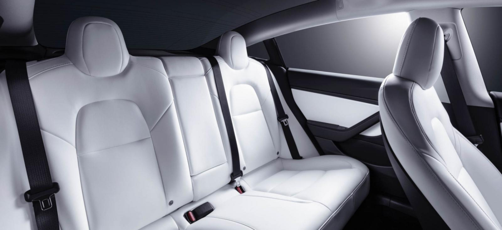 Tesla Model 3 mới c&ograve;n c&oacute; hệ thống &acirc;m thanh 14 loa cao cấp