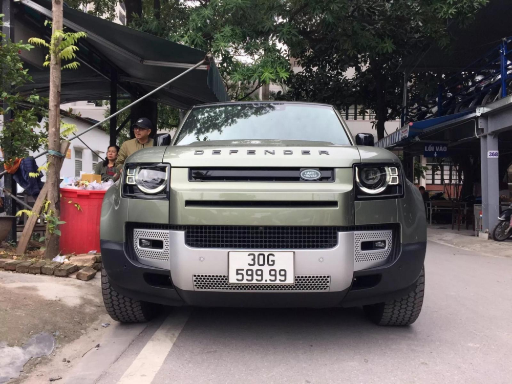 Chiếc biển số tứ qu&yacute; 9 khiến gi&aacute; trị của chiếc xe Land Rover Defender thế hệ mới n&agrave;y tăng l&ecirc;n đ&aacute;ng kể
