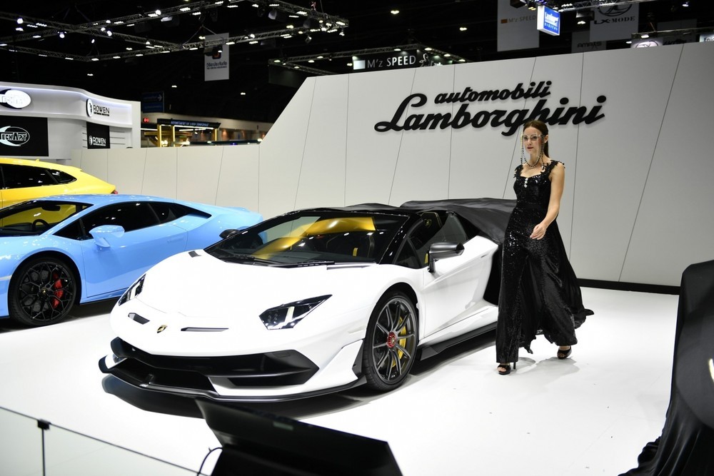 C&ograve;n đ&acirc;y l&agrave; Lamborghini Aventador SVJ mui trần đầu ti&ecirc;n đến Th&aacute;i Lan