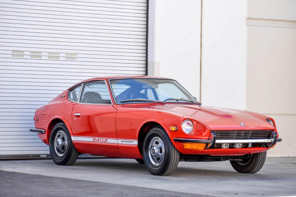 Phía trước của chiếc Datsun 240Z 1971 Phía trước của chiếc Datsun 240Z 1971