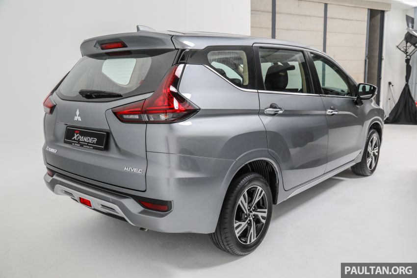 Mitsubishi Xpander m&agrave;u x&aacute;m