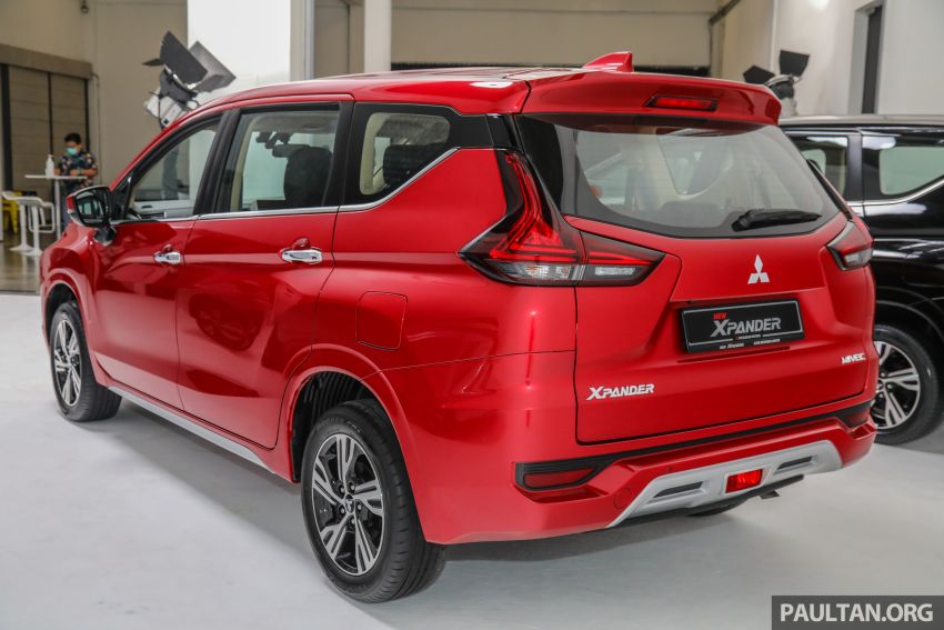 Mitsubishi Xpander nh&igrave;n từ đằng sau