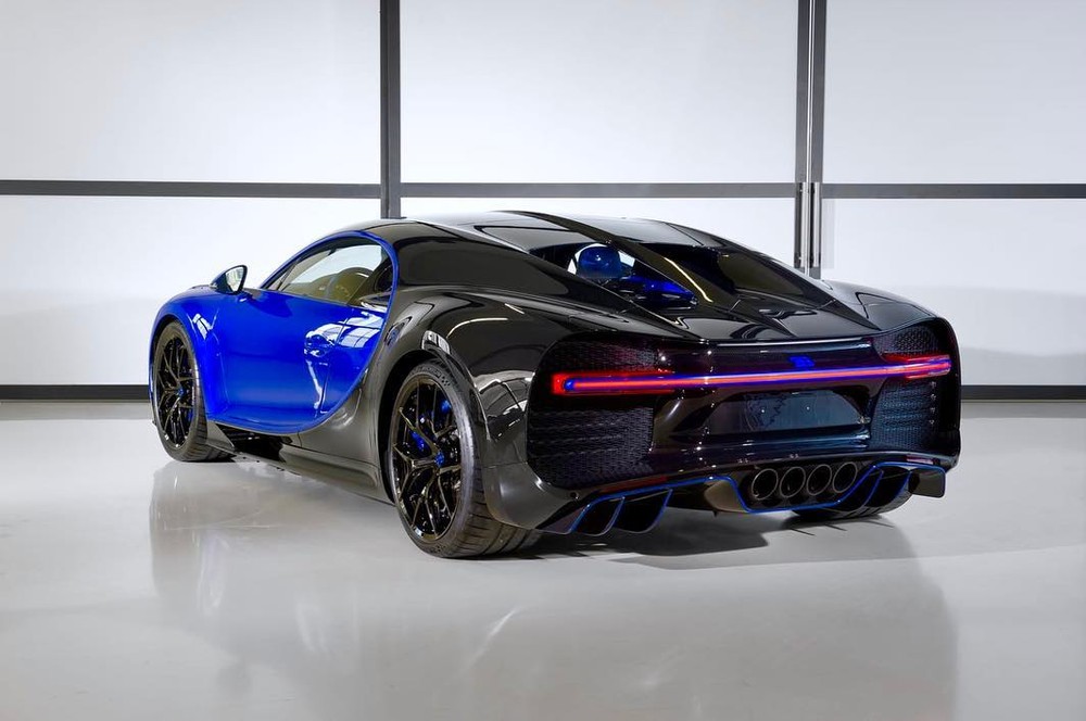 Bugatti Chiron Sport có 4 ống xả phía sau Bugatti Chiron Sport có 4 ống xả phía sau