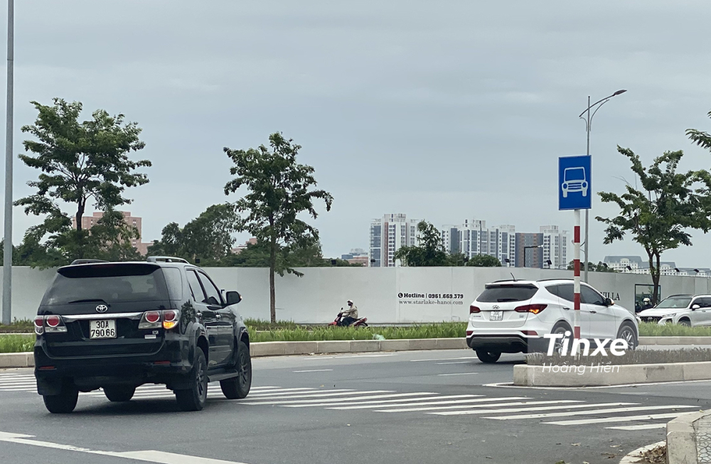 Các lái xe cần chú ý biển báo để tránh vi phạm luật giao thông.