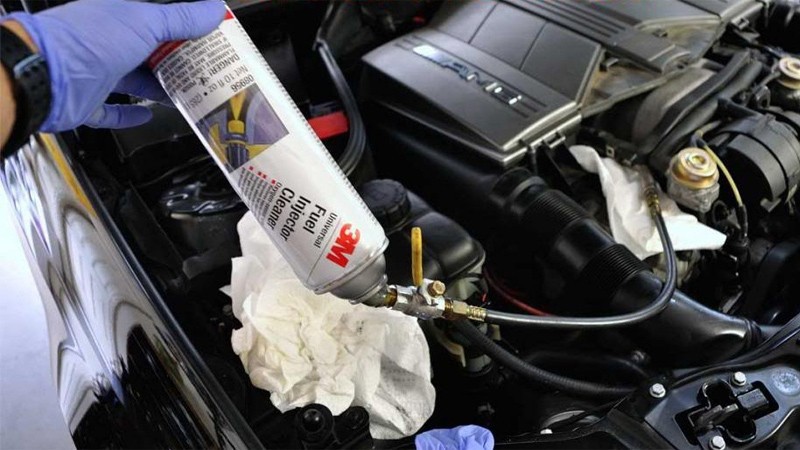 C&aacute;ch bảo dưỡng bằng dung dịch chuy&ecirc;n dụng gi&aacute;n tiếp được nhiều người ưa chuộng, &aacute;p dụng hơn.