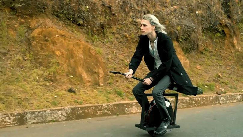 Với Real Flying Broom, người hâm mộ thế giới phù thủy Harry Potter có thể hiện thực hóa giấc mơ cưỡi chổi bay Với Real Flying Broom, người hâm mộ thế giới phù thủy Harry Potter có thể hiện thực hóa giấc mơ cưỡi chổi bay