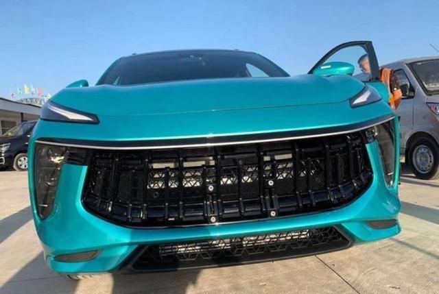 Cận cảnh thiết kế đầu xe của Dongfeng Fengxing T5 EVO Cận cảnh thiết kế đầu xe của Dongfeng Fengxing T5 EVO