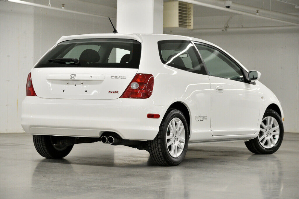 Chiếc Honda Civic SiR này hiện đang được rao bán với giá ngang phiên bản mới nhất Chiếc Honda Civic SiR này hiện đang được rao bán với giá ngang phiên bản mới nhất