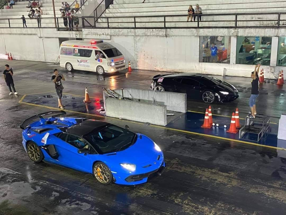 Siêu xe mui trần Lamborghini Aventador SVJ Roadster của trùm cá độ Tan Tai Narongkul lúc chưa bị bắt giữ Siêu xe mui trần Lamborghini Aventador SVJ Roadster của trùm cá độ Tan Tai Narongkul lúc chưa bị bắt giữ