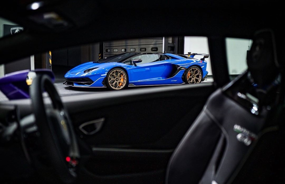 Vẻ đẹp của Lamborghini Aventador SVJ Roadster đầu tiên đến Thái Lan