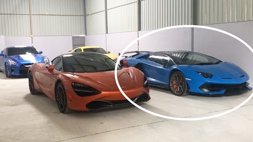 Trong số này có một chiếc siêu xe Lamborghini Aventador SVJ màu xanh rất đẹp mắt và đắt đỏ