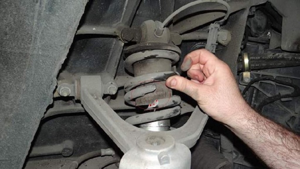 Phục hồi giảm xóc giúp tránh việc mua phải hàng giả, hàng nhái nhưng tuổi thọ không cao. Phục hồi giảm xóc giúp tránh việc mua phải hàng giả, hàng nhái nhưng tuổi thọ không cao.