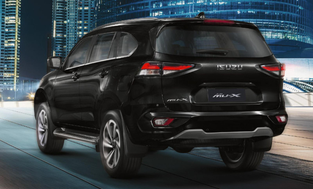 Isuzu MU-X 2021 dùng hộp số sàn hoặc tự động 6 cấp