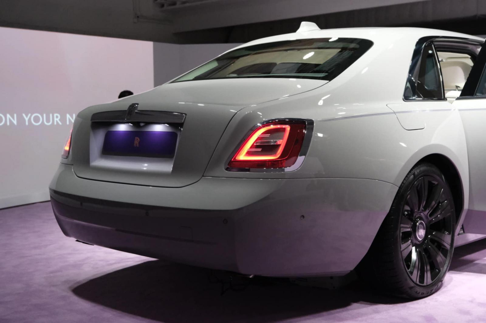 Đèn hậu LED mới của Rolls-Royce Ghost 2021