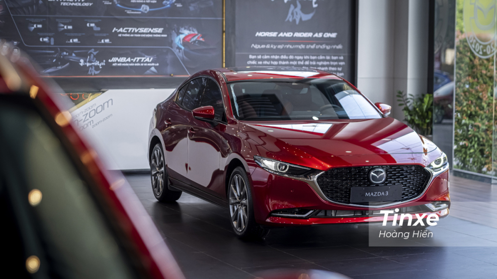 Mazda3 phiên bản 100 năm sẽ được phân phối trên cả hai phiên bản sedan và sport với động cơ 2.0L,