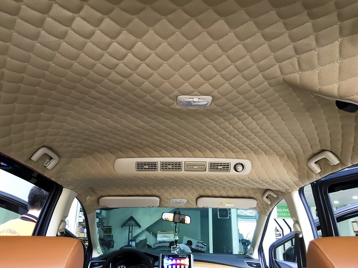 C&aacute;ch &acirc;m trần &ocirc; t&ocirc; vừa chống được tiếng ồn vừa c&aacute;ch nhiệt.