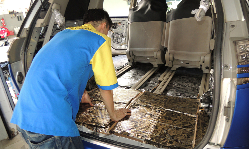 Tự l&agrave;m c&aacute;ch &acirc;m xe hơi tại nh&agrave; c&oacute; thể kh&ocirc;ng đạt hiệu quả cao.