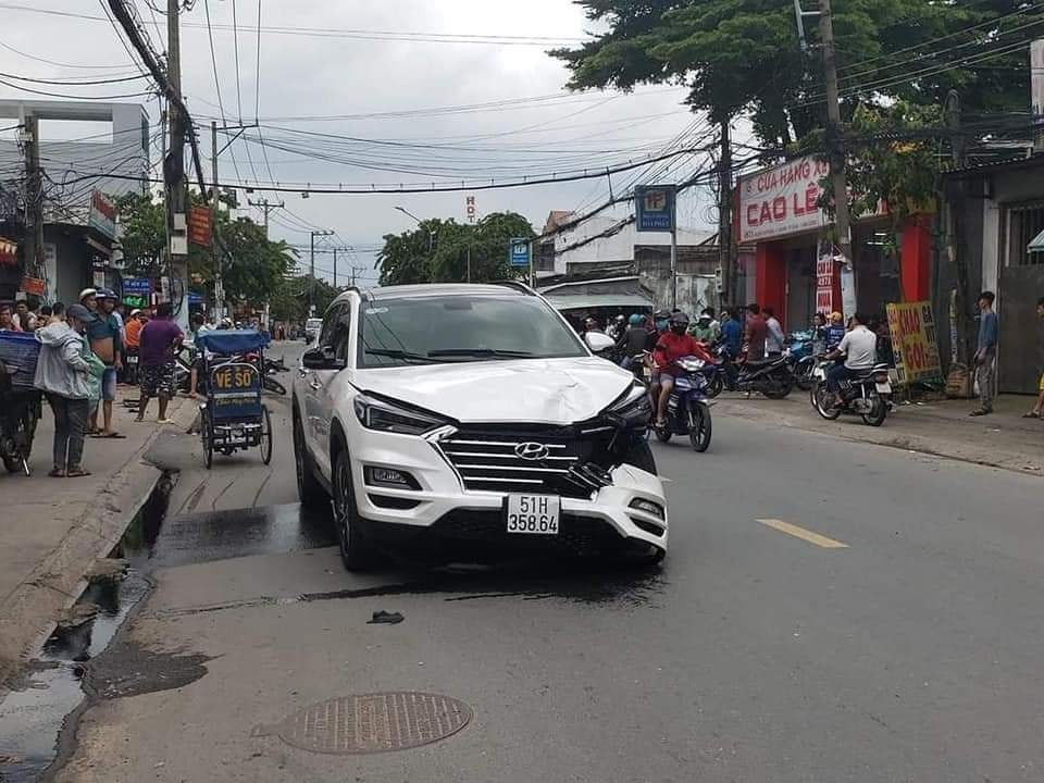 Chiếc &ocirc; t&ocirc; Hyundai Tucson tại hiện trường vụ tai nạn