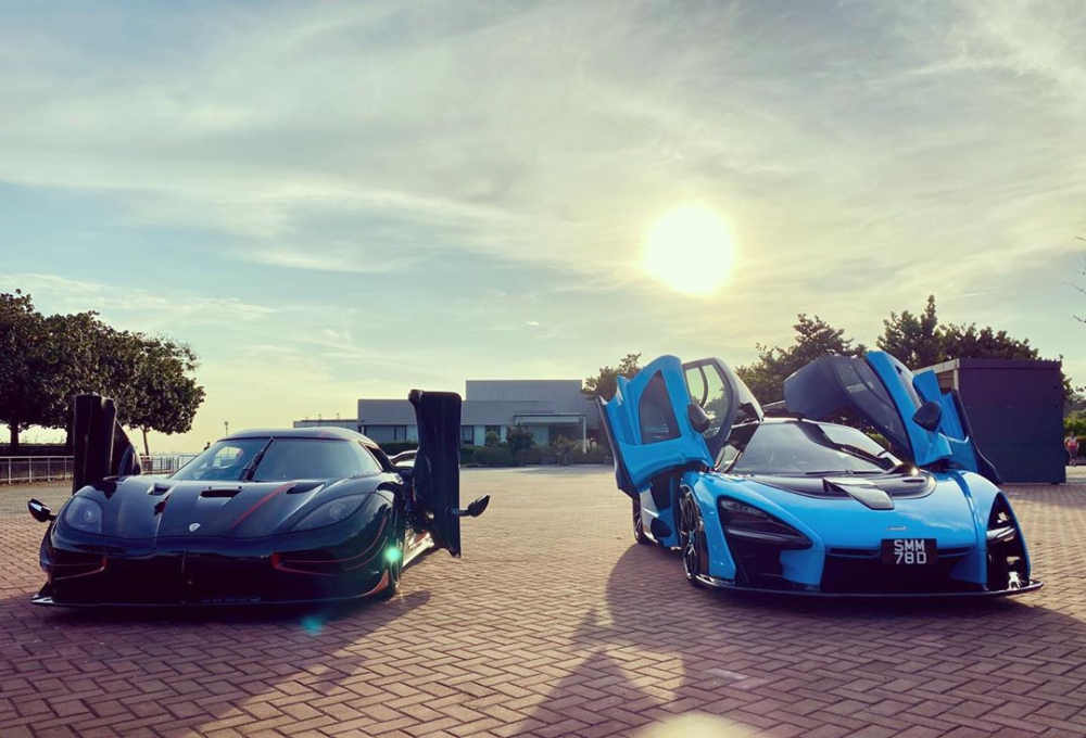 McLaren Senna có kiểu mở cánh bướm rất cá tính, phần cửa xe có một phần làm bằng kính trong suốt