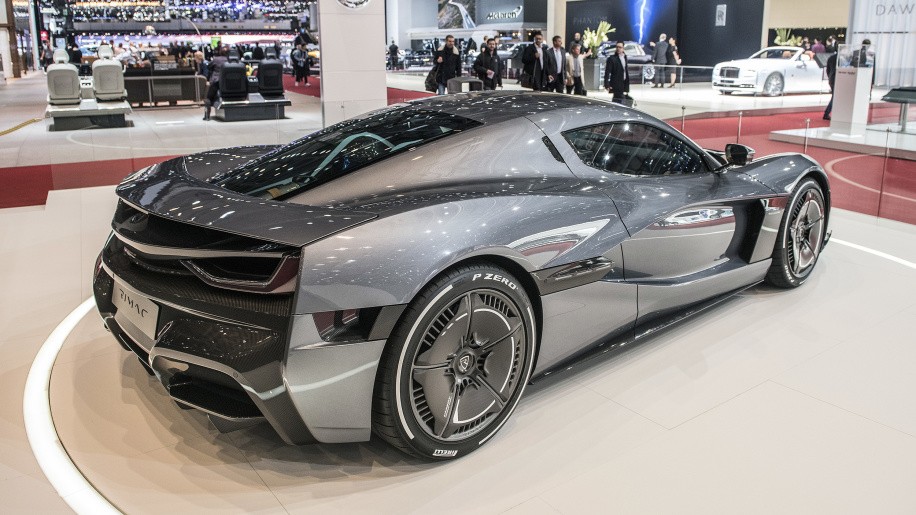 Rimac C_Two là siêu xe chạy điện cực nhanh và mạnh