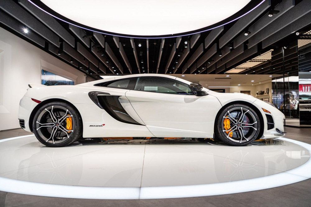Siêu xe McLaren MP4-12C HS chỉ có 10 chiếc trên toàn thế giới mới được trưng bày ở Hồng Kông