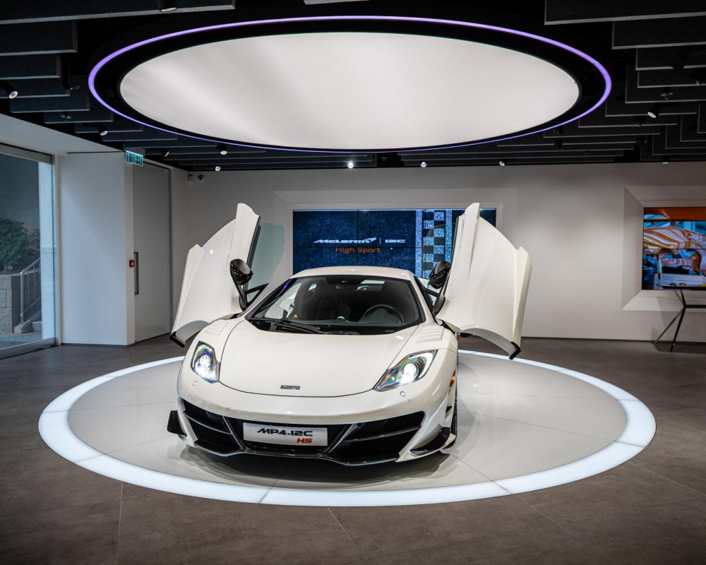 Chiếc siêu xe McLaren MP4-12C HS đến Hồng Kông có màu trắng
