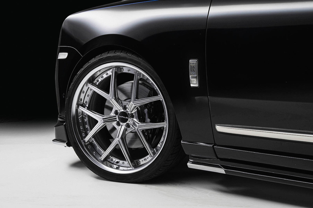 Cận cảnh bánh xe của Rolls-Royce Cullinan Sports Line Black Bison Edition