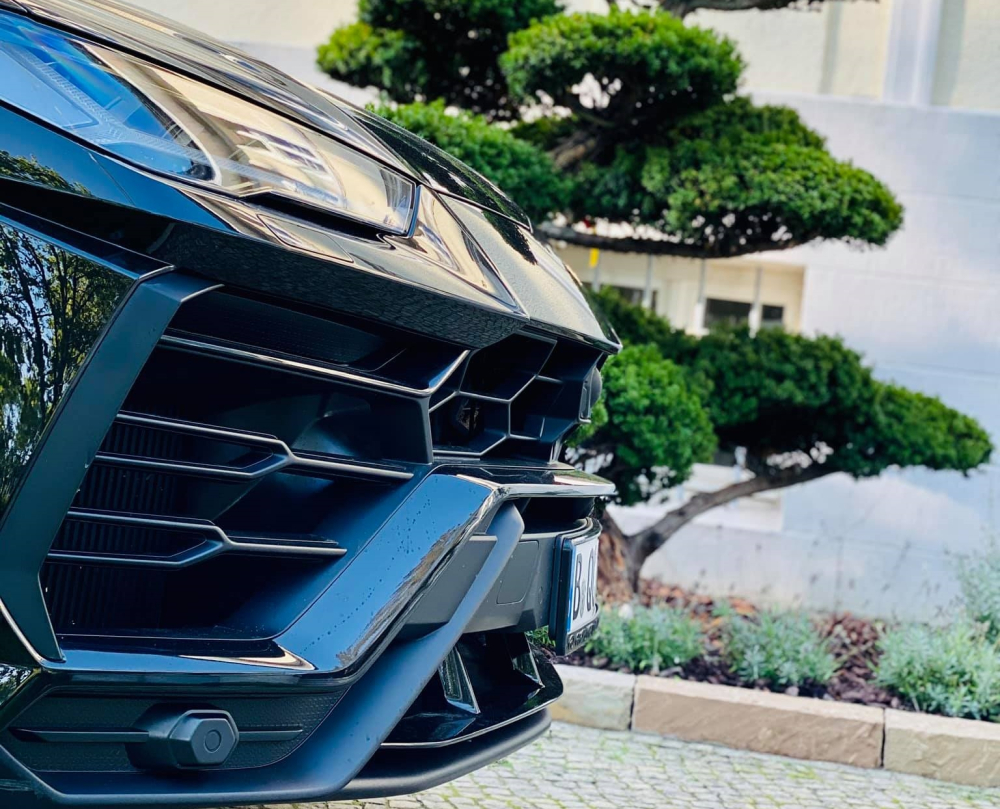 Siêu SUV Lamborghini Urus có tốc độ 305 km/h