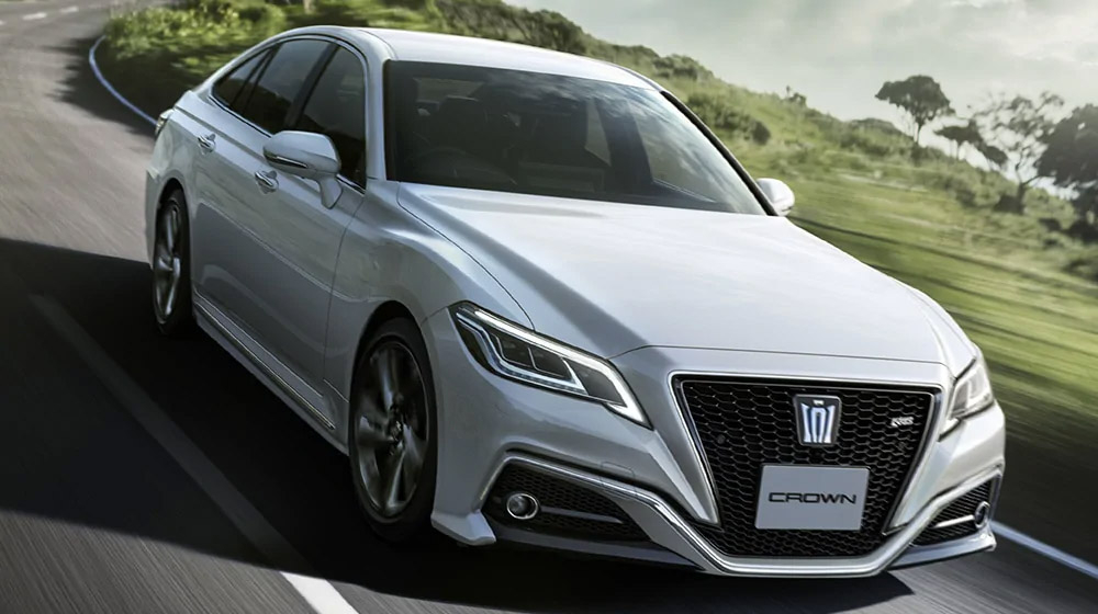 Toyota Crown 2021 không thay đổi thiết kế ngoại thất
