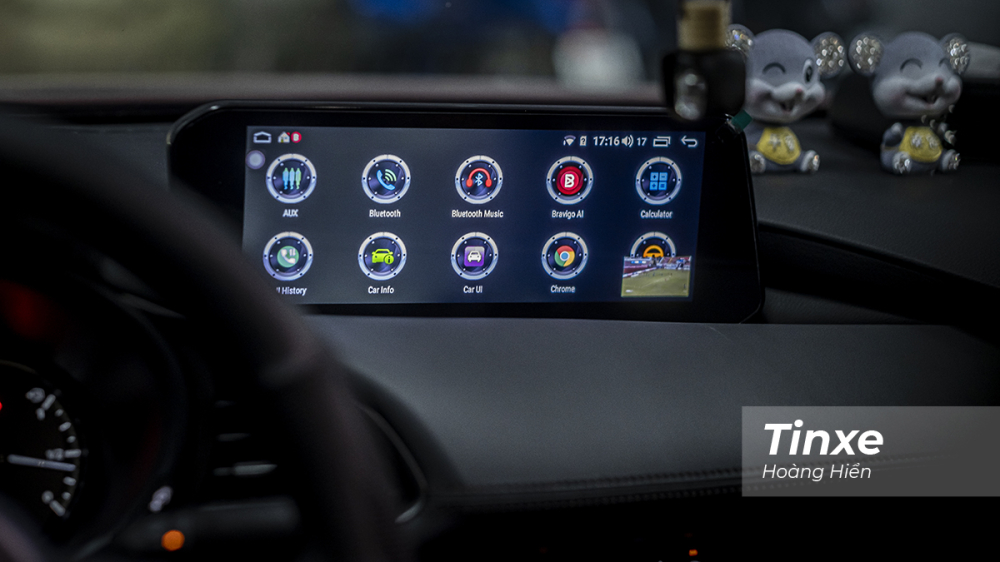 M&agrave;n h&igrave;nh Android thửa ri&ecirc;ng cho Mazda3 2020 c&oacute; thiết kế giống hệt m&agrave;n h&igrave;nh zin theo xe nhưng k&iacute;ch thước to hơn 1 ch&uacute;t.