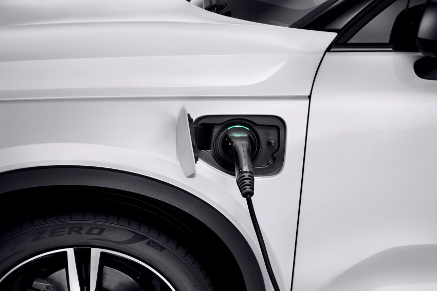 Cổng sạc điện của Volvo XC40 Recharge T5 2020