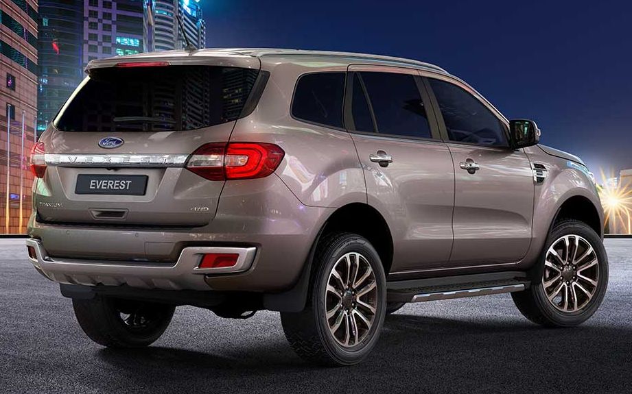 Thiết kế đằng sau của Ford Everest 2021 không có gì khác