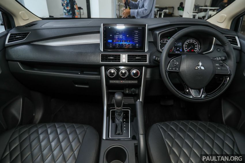 Nội thất bọc da với ghế kh&acirc;u quả tr&aacute;m của Mitsubishi Xpander 2020 tại Malaysia