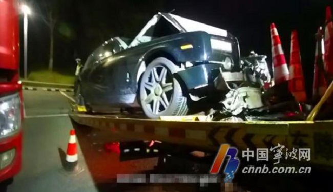 Tiền sửa chiếc Rolls-Royce Phantom này bằng tiền mua xe mới