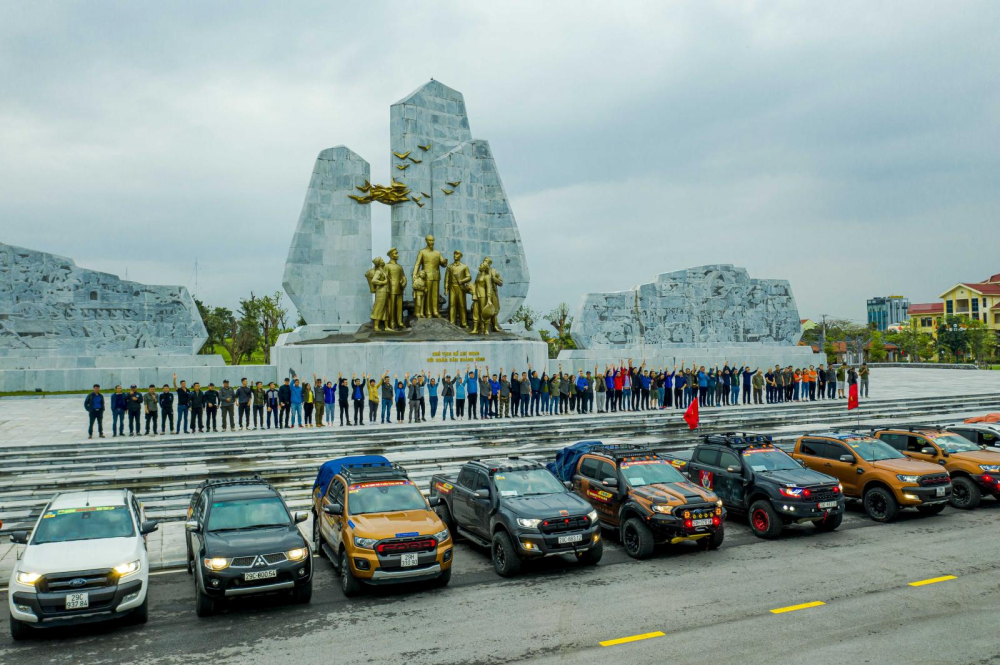 640 g&oacute;i nhu yếu phẩm v&agrave; 850 phần đồ d&ugrave;ng học tập được vận chuyển đến người d&acirc;n v&agrave; học sinh tỉnh Quảng Trị.