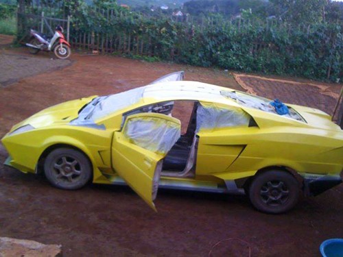 Lamborghini Reventon chế từ xe Toyota Corolla cũ giá chỉ 25 triệu đồng của Văn Kim vào năm 2014