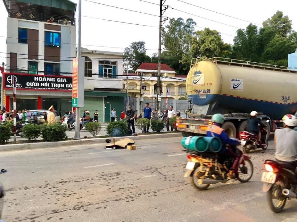 Va chạm với xe bồn, nam học sinh lớp 10 tử vong tại chỗ