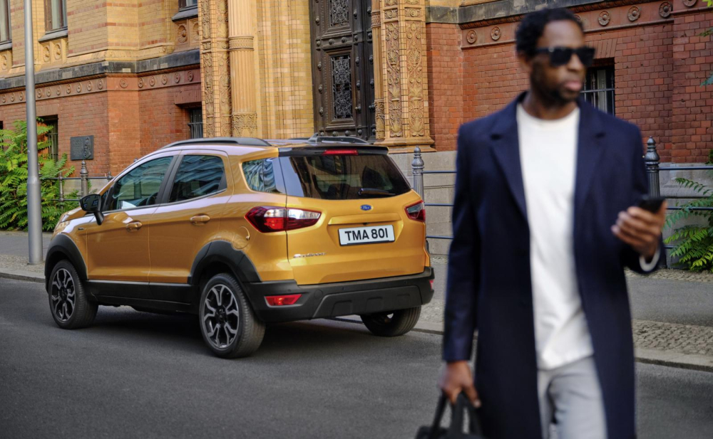 Ford EcoSport Active 2021 được bổ sung nẹp nhựa màu đen xung quanh xe