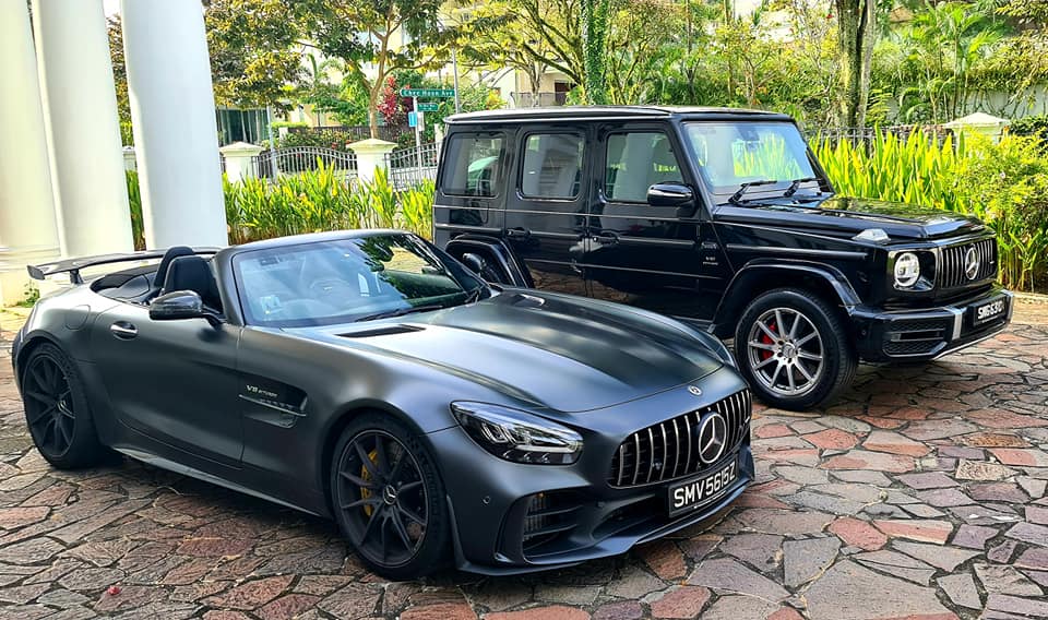 Mercedes-AMG GT R Roadster c&oacute; thể ph&ugrave; hợp cho c&aacute;c buổi họp mặt bạn b&egrave; chơi si&ecirc;u xe hay dạo phố cuối tuần, c&ograve;n Mercedes-AMG G63 gi&uacute;p chủ nh&acirc;n di chuyển h&agrave;ng ng&agrave;y
