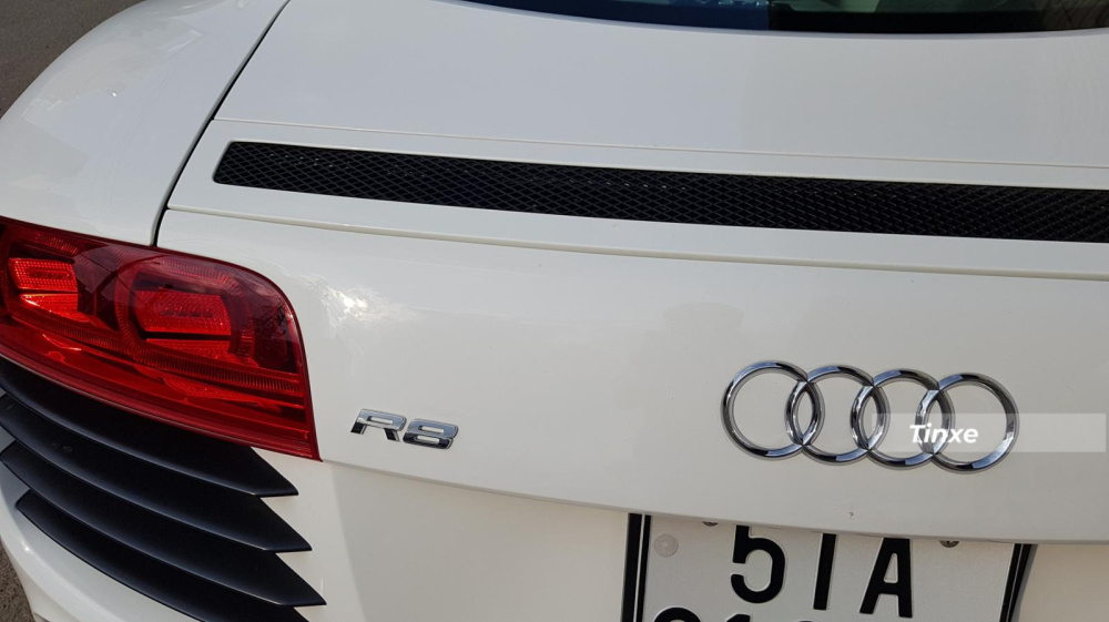 R8 chính là siêu xe đầu tiên của hãng Audi R8 chính là siêu xe đầu tiên của hãng Audi